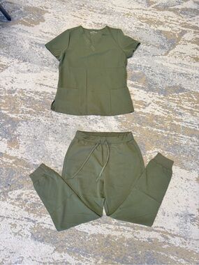 MANDALA Olive Green Women's Scrub Top & Jogger Set
